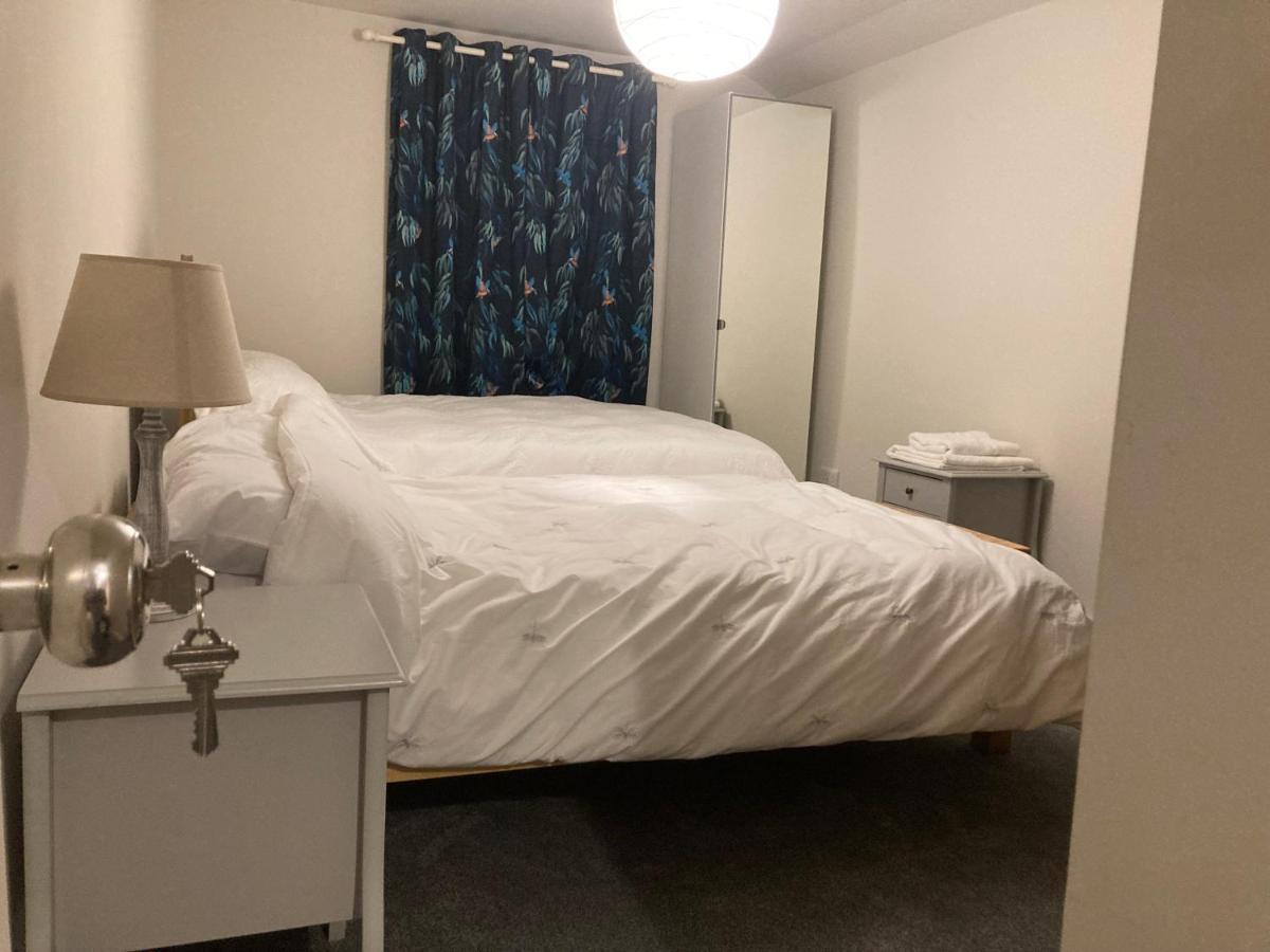 Beautiful 1-Bed Studio In Лондон Экстерьер фото